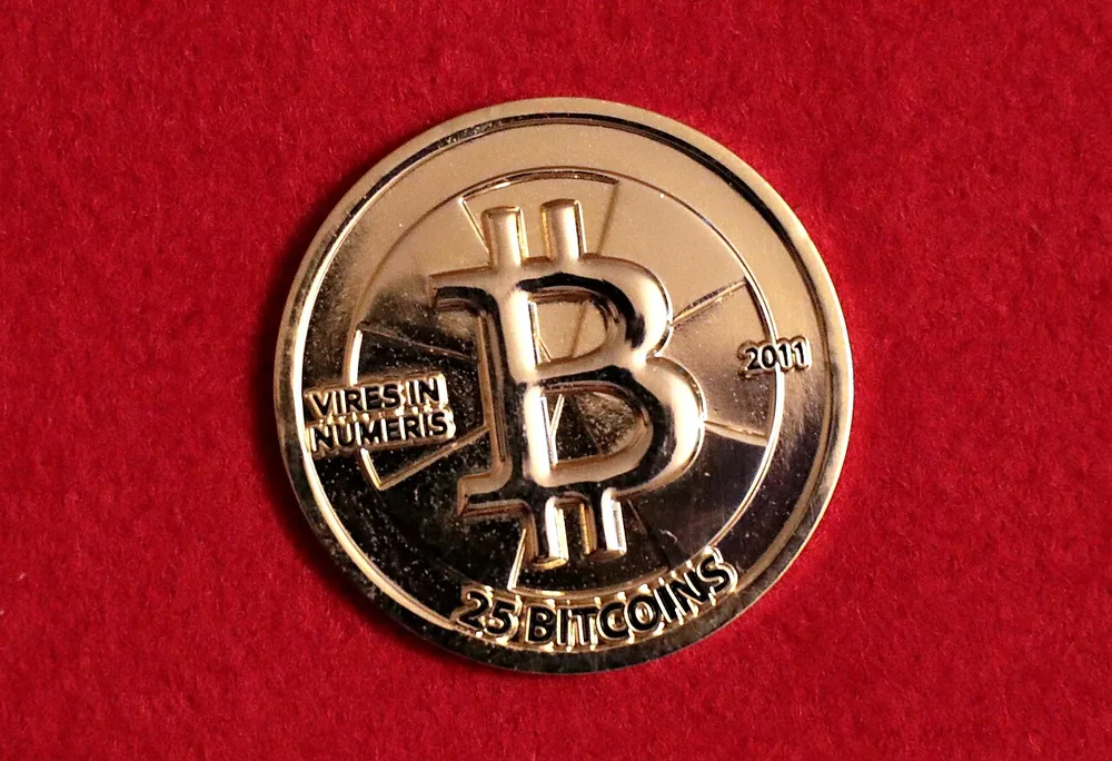 A 25-bitcoin gold Casascius physical coin from 2011.