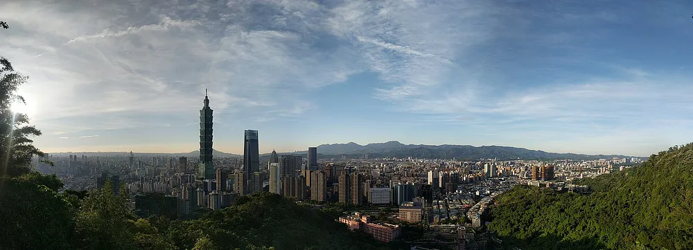 Taipei skyline from Elephant Mountain, Taiwan, 2019.