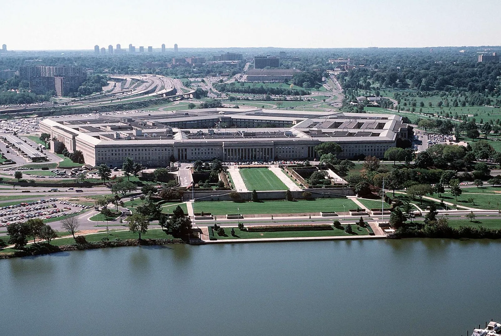 Aerial view of the Defense Department headquarters complex outside Washington. Photo: DPLA, public domain.