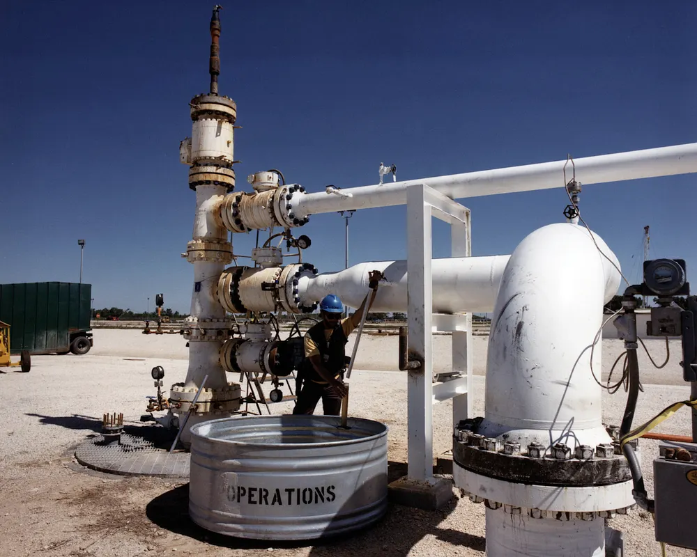 Wellhead and valve gear at a U.S. Strategic Petroleum Reserve site. Photo: U.S. Department of Energy, public domain.