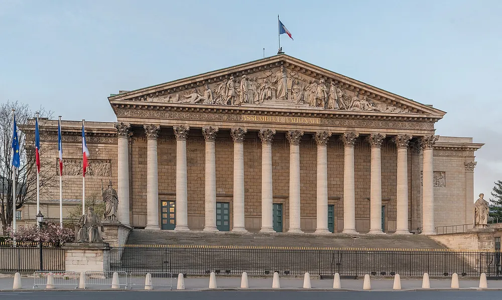 The Palais Bourbon, seat of France's National Assembly, seen from the northwest. Photo: Wikimedia Commons, CC BY-SA.