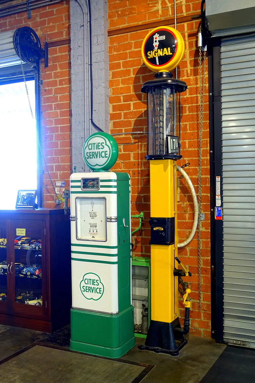 Vintage Cities Service and Signal gasoline pumps on display at the Automobile Driving Museum in El Segundo, California. Photo: Wikimedia Commons, CC BY-SA 4.0.