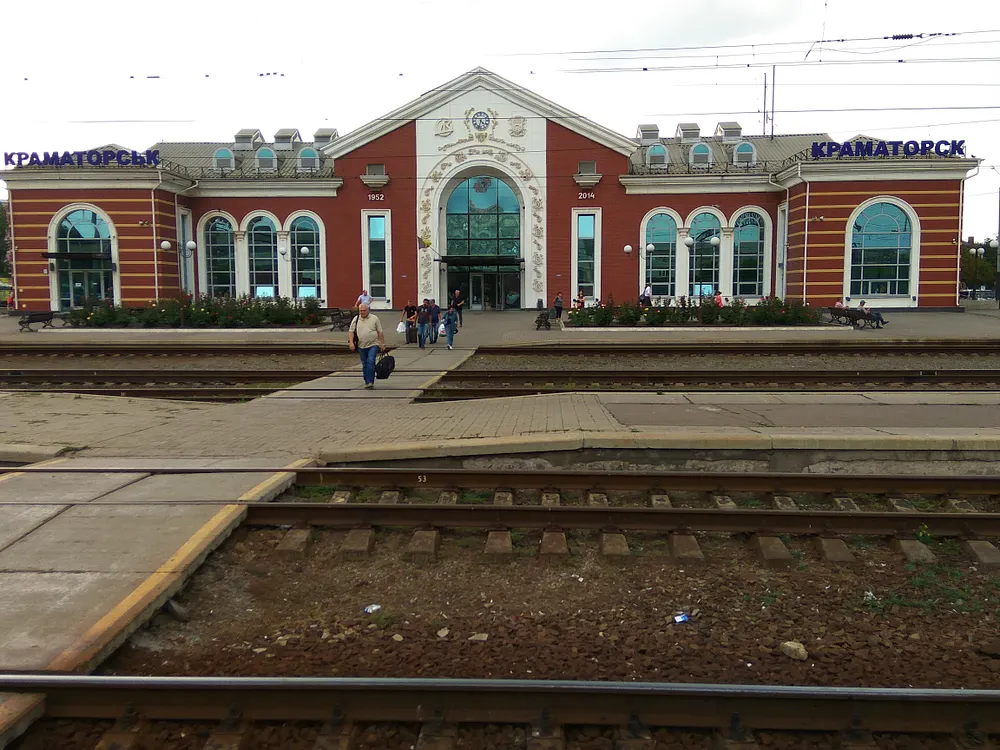 The railway station in Kramatorsk. Photo: Visem / Wikimedia Commons, CC BY-SA 4.0.