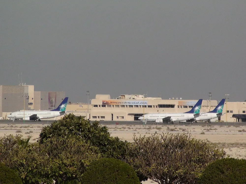 Saudi Aramco aircraft at the general aviation terminal of King Fahd International Airport in Dammam. Photo: Hmn1988 / Wikimedia Commons, CC BY-SA 3.0.