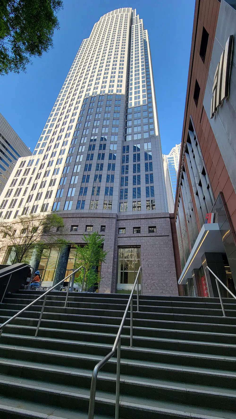 The Bank of America Corporate Center in Charlotte. Photo: Kiran891 / Wikimedia Commons, CC BY-SA 4.0.
