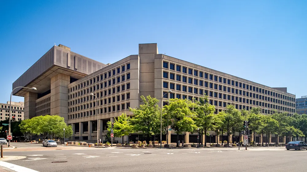 The J. Edgar Hoover Building, headquarters of the FBI, in Washington. Photo: ajay_suresh / Wikimedia Commons, CC BY 2.0.