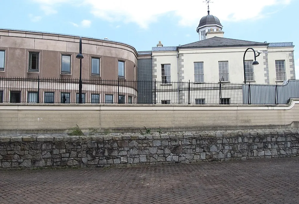Newry Courthouse in Northern Ireland. Photo: Eric Jones / Wikimedia Commons, CC BY-SA 2.0.